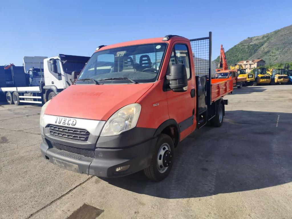 Iveco DAILY 35C13 Foto 24