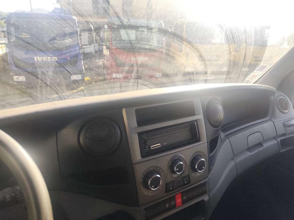 Iveco DAILY 35C13 Foto 27
