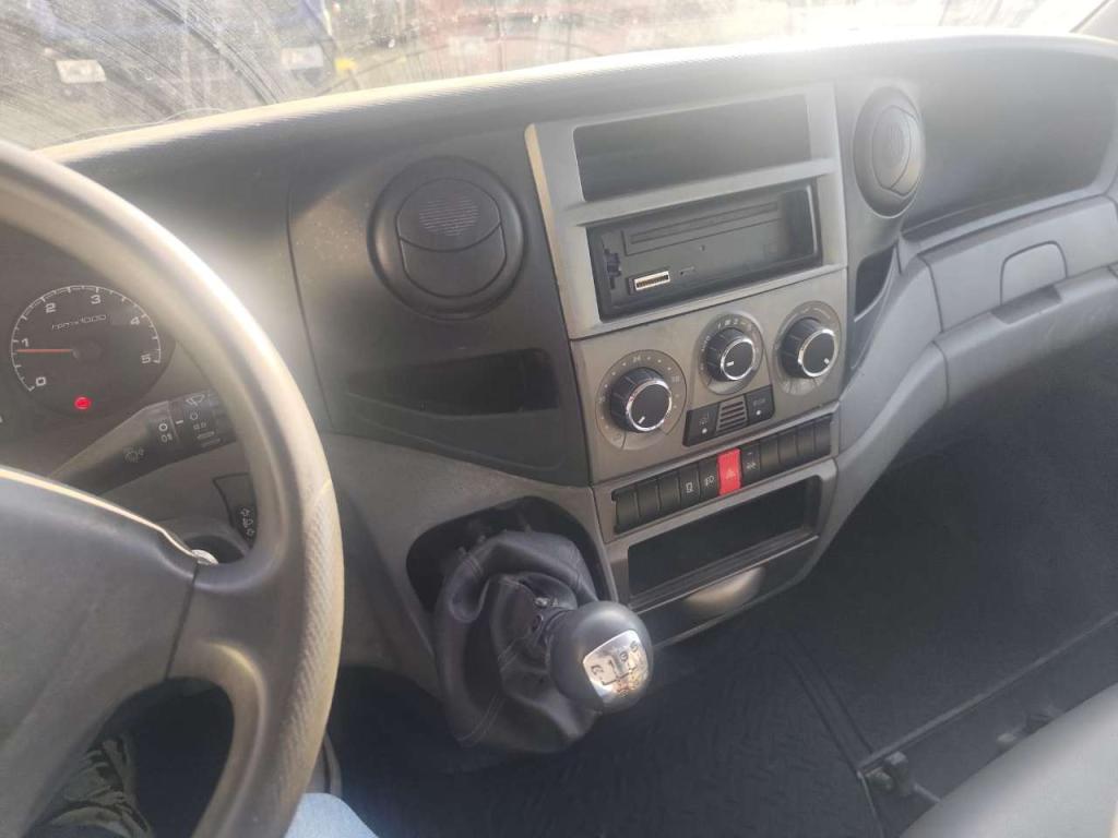 Iveco DAILY 35C13 Foto 28