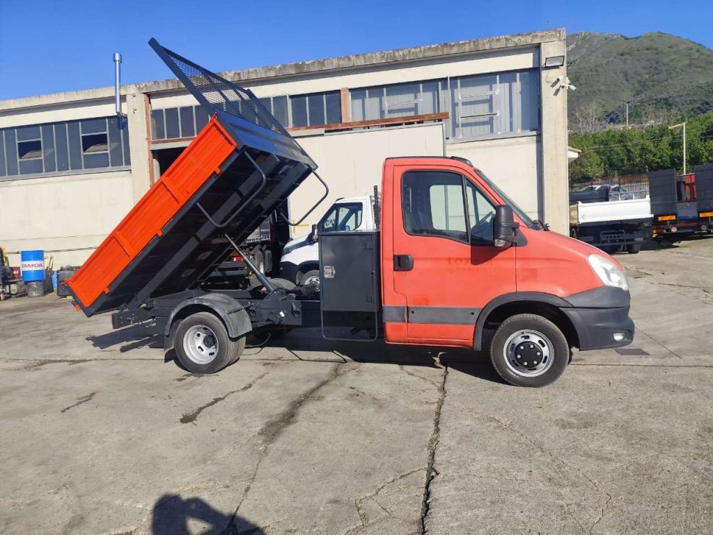 Iveco DAILY 35C13 Foto 5