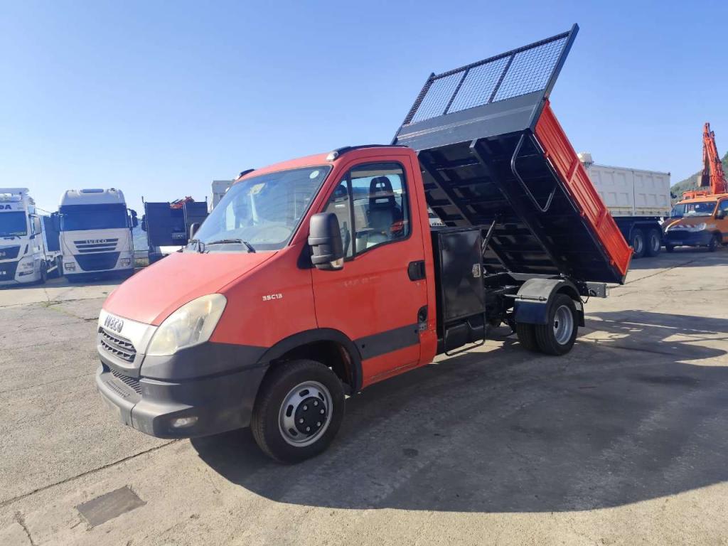 Iveco DAILY 35C13 Foto 8