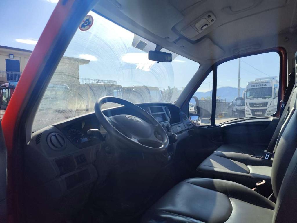 Iveco DAILY 35C13 Foto 9