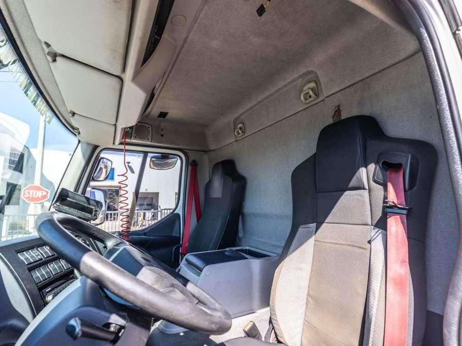 Renault D 18 250 DXI + DHOLLANDIA 1.5T. Foto 11