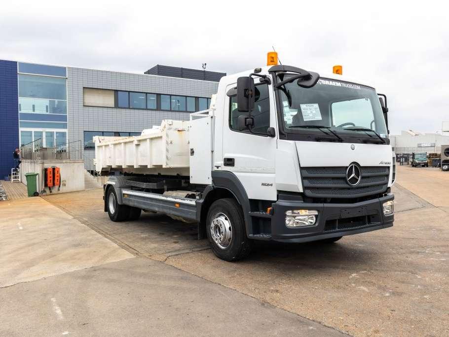 Mercedes-Benz ATEGO 1624 L + HIAB Foto 3