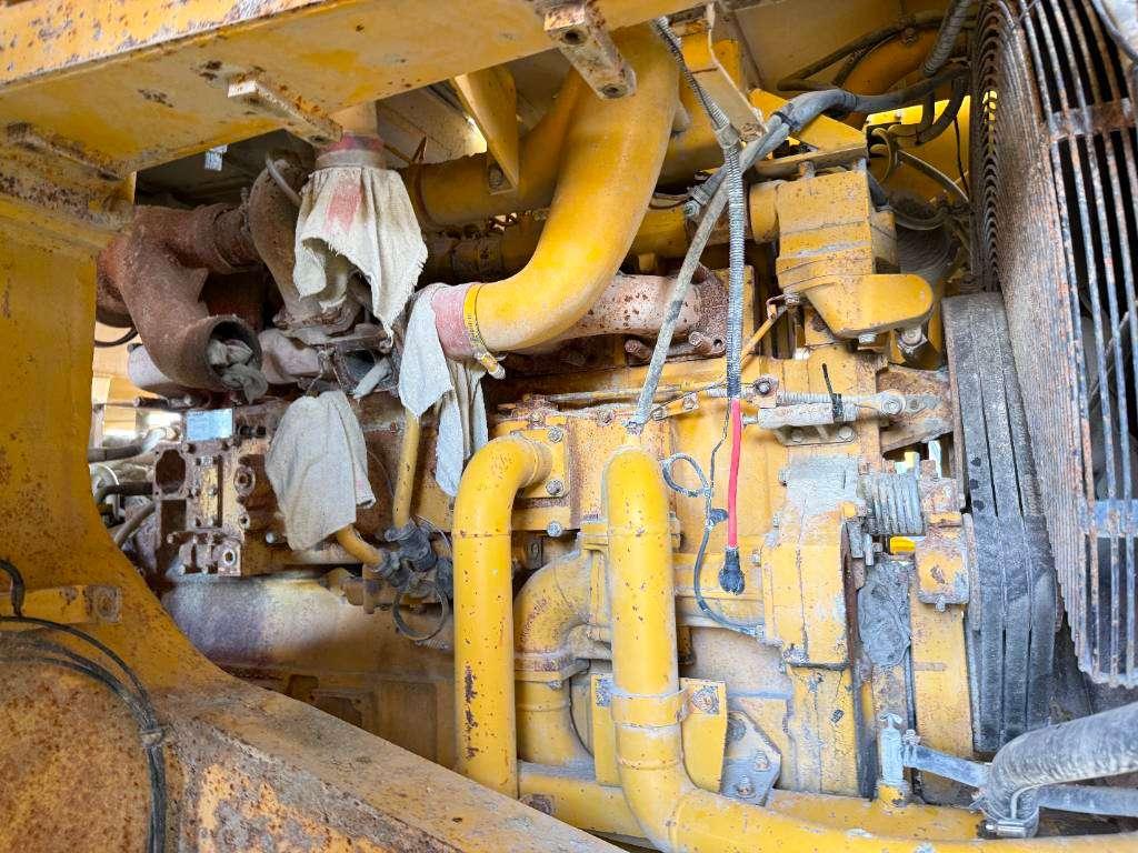 Komatsu HD605-5 **Engine broken** Spare parts for sale! Foto 12