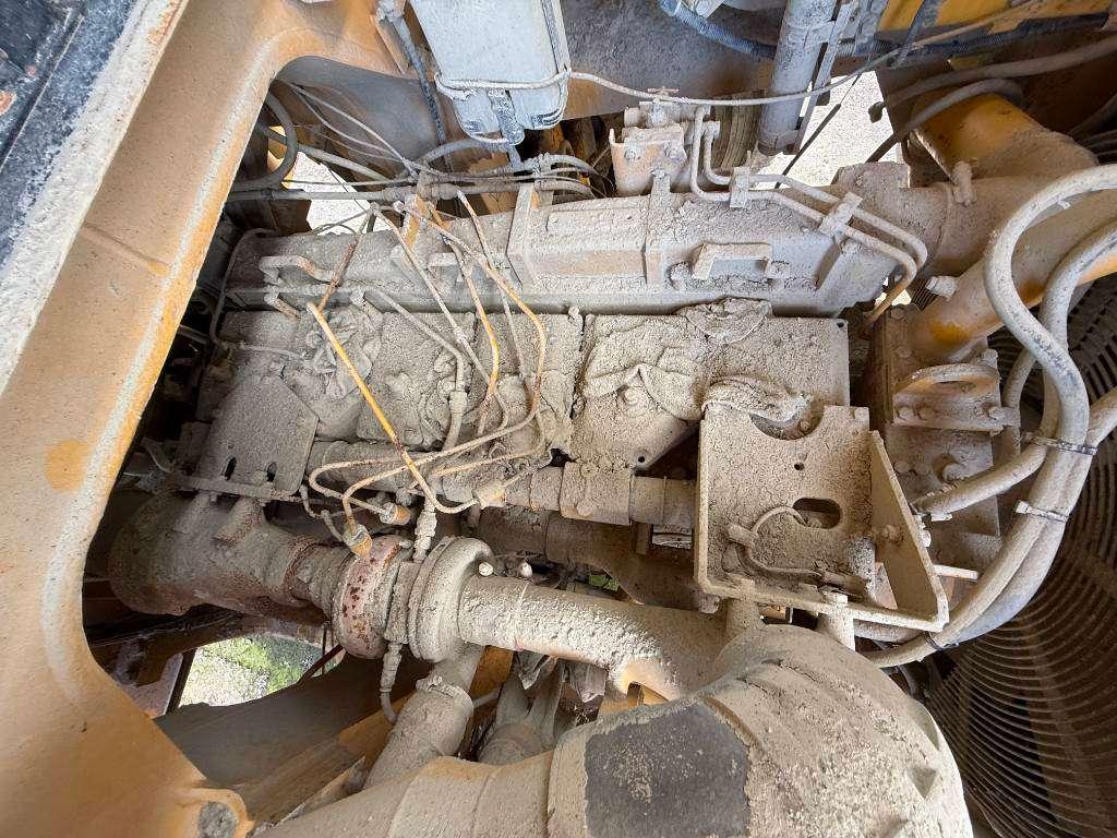 Komatsu HD605-5 **Engine broken** Spare parts for sale! Foto 17
