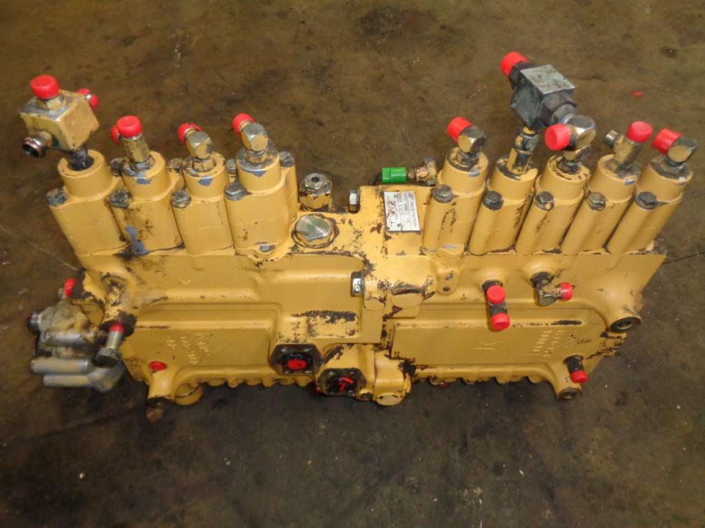 Distributore idraulico per Caterpillar 322 B Foto 1