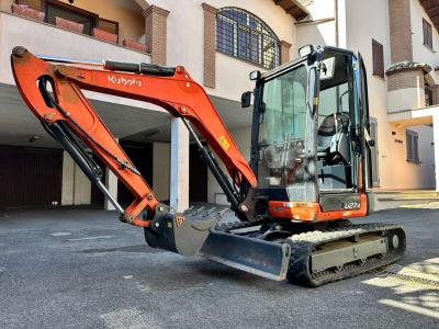 Kubota U27-4