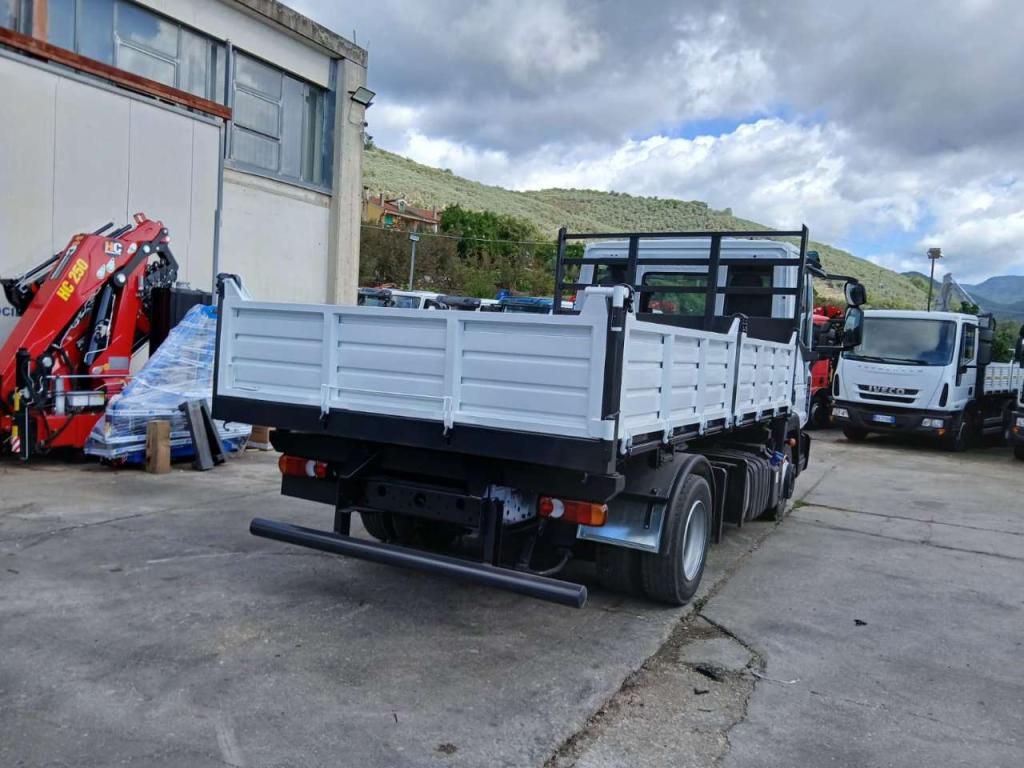 Iveco EUROCARGO 75-210 Foto 15