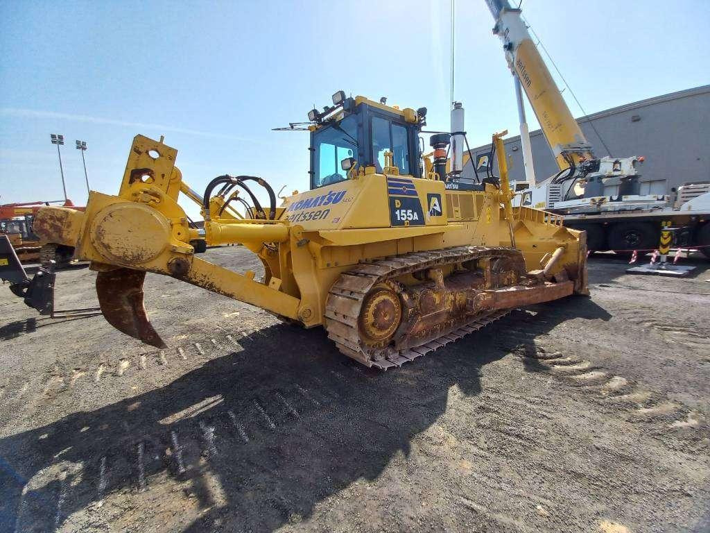 Komatsu D155A-6R (4pcs available for sale in Abu Dhabi) Foto 21