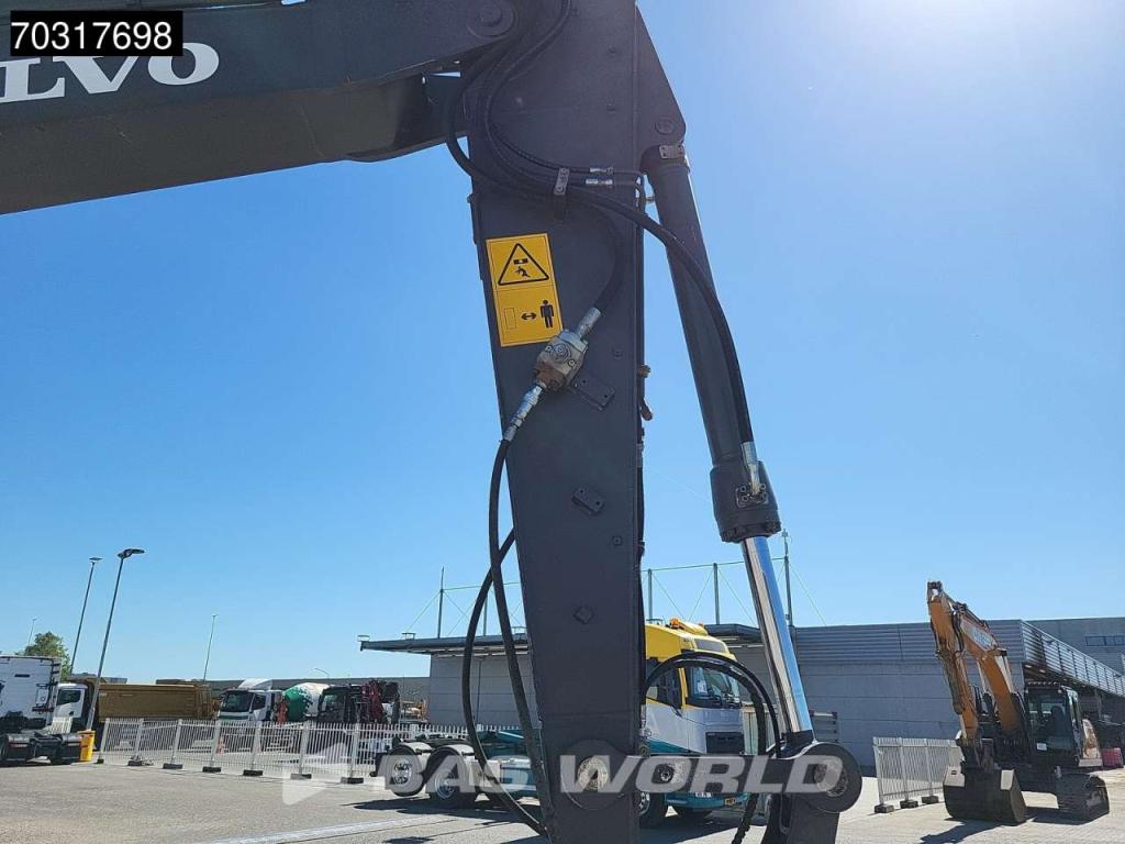 Volvo EWR150 E Outriggers + Blade Foto 12