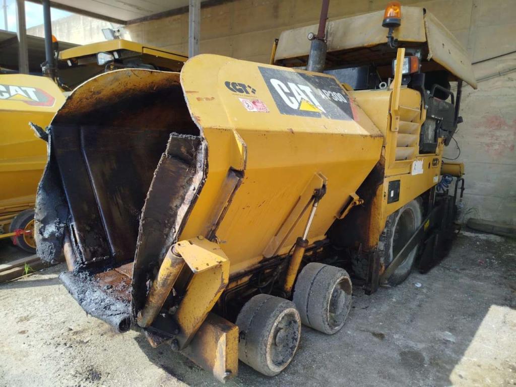 Caterpillar AP300 Foto 1