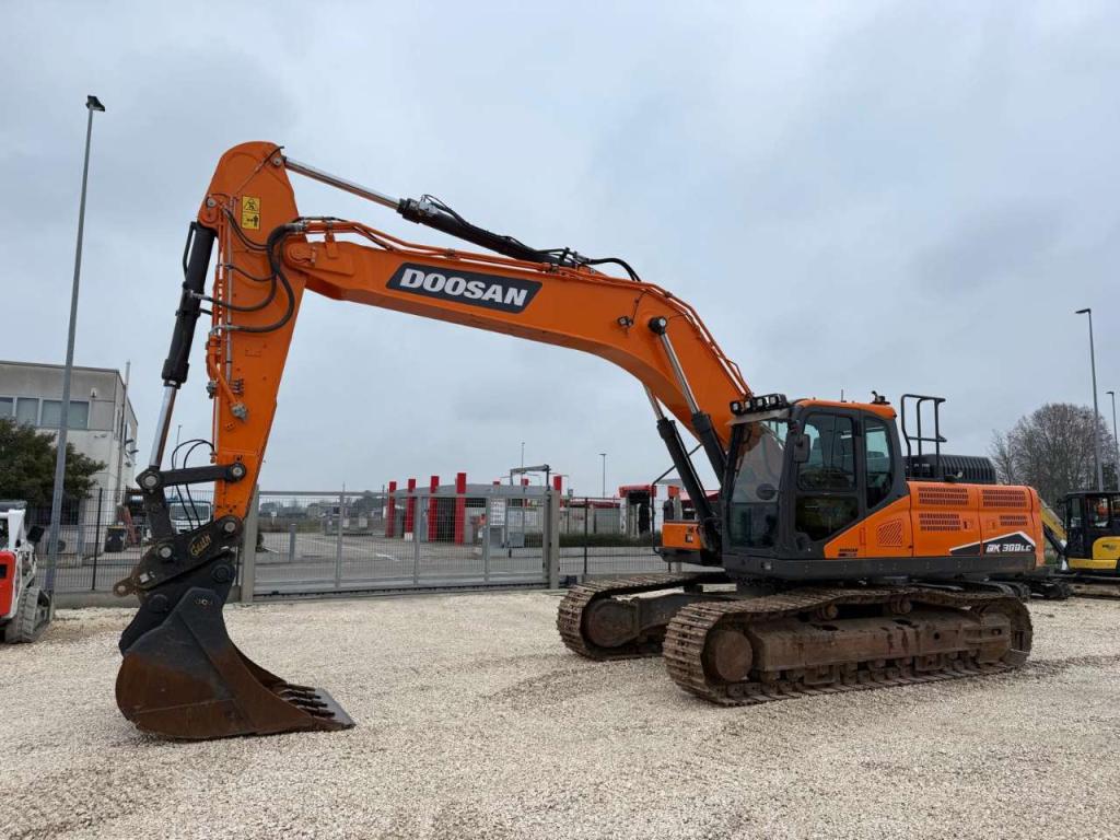 Doosan DX300LC-7 Foto 1