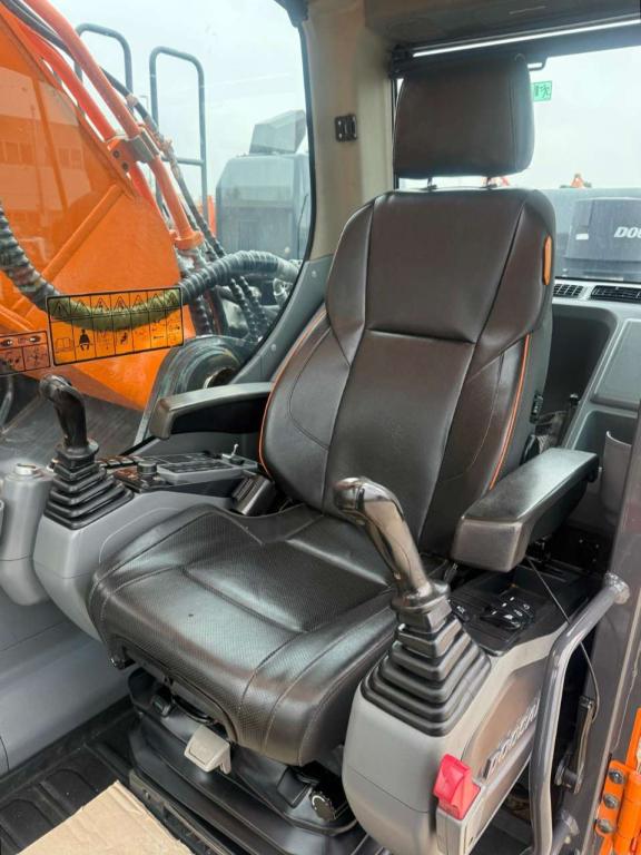 Doosan DX300LC-7 Foto 8