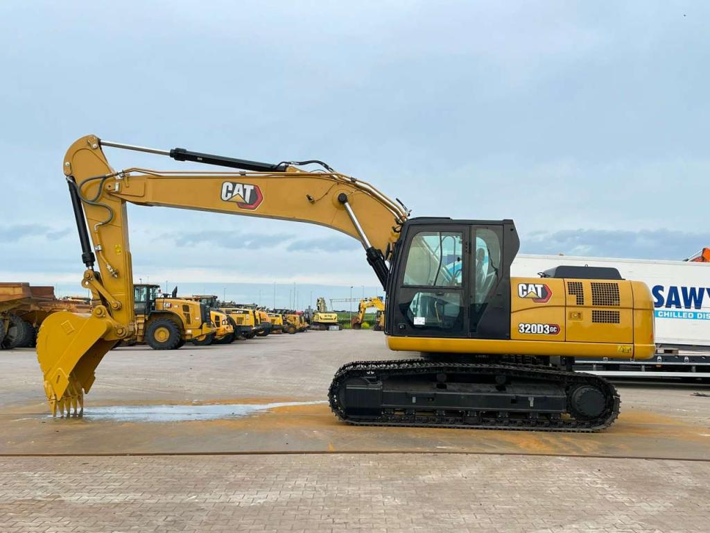 Caterpillar 320D3 GC Foto 1