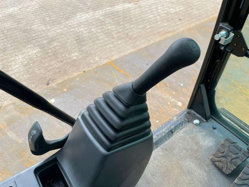 Caterpillar 320D3 GC Foto 15