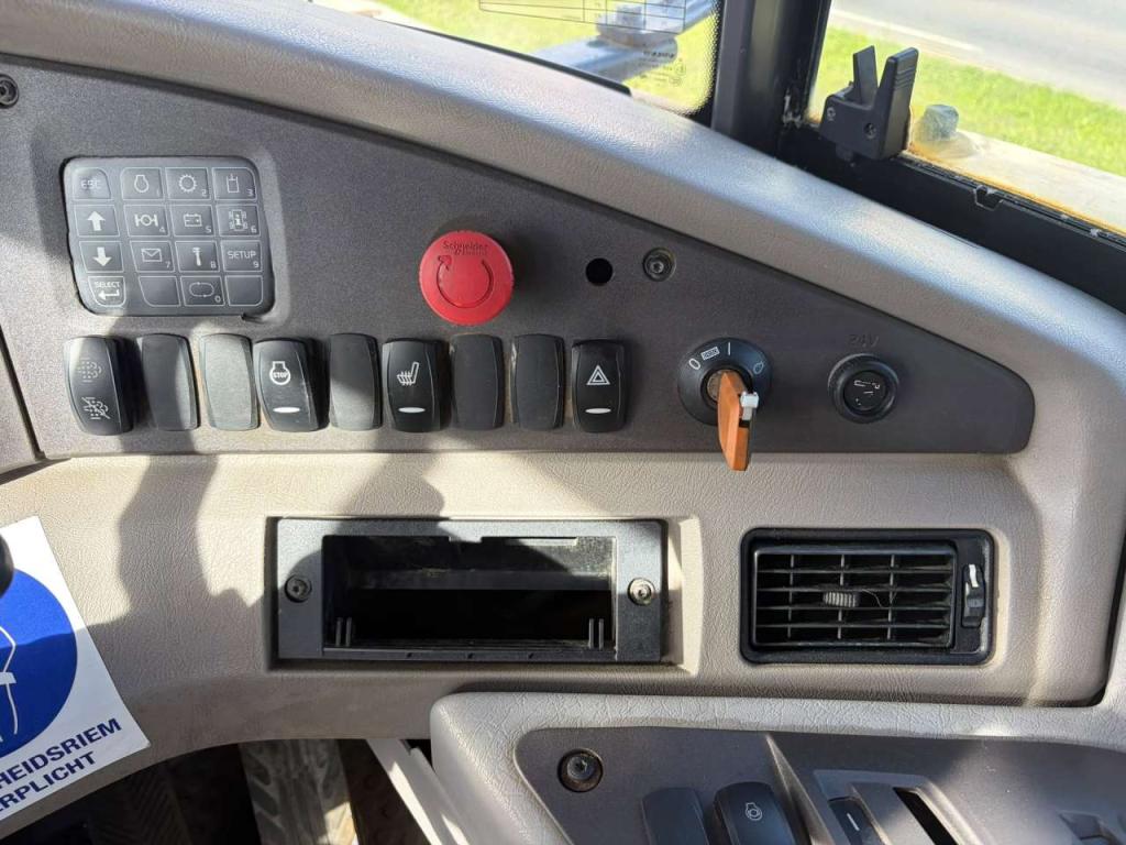 Volvo A25G Foto 23