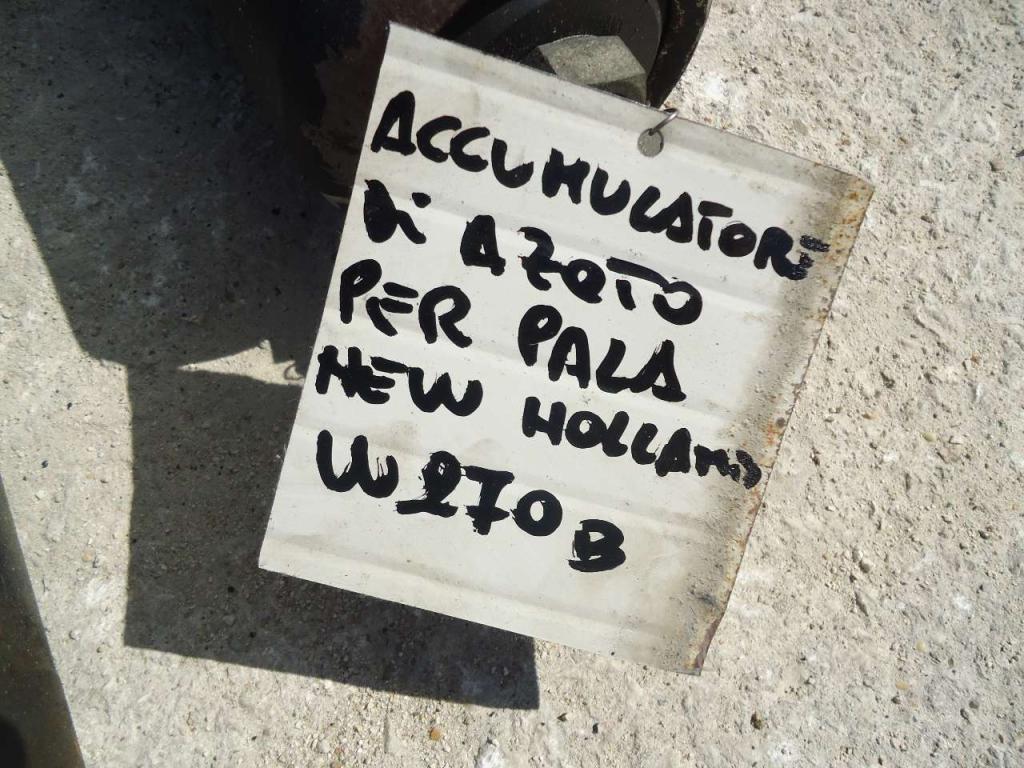 Accumulatore per New Holland W270B Foto 3