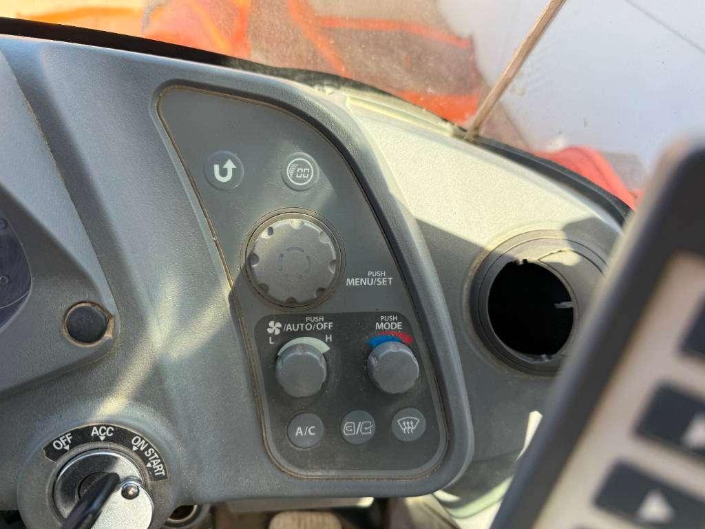 Hitachi ZW250-6 - CDC / 3rd Function / Auto Greasing Foto 13
