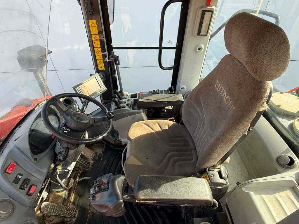 Hitachi ZW250-6 - CDC / 3rd Function / Auto Greasing Foto 8