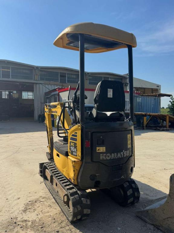 Komatsu PC16R-2 Foto 6