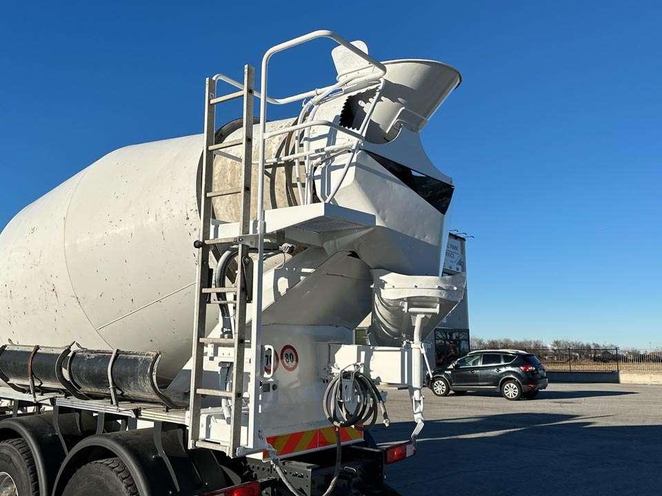 Renault C430 8x4 Foto 11