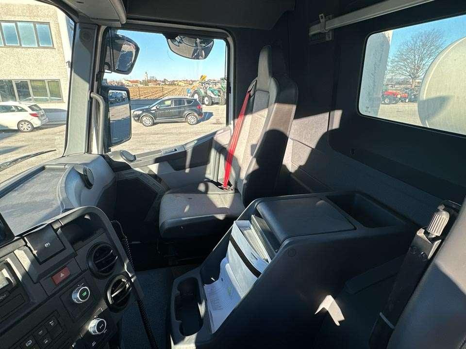 Renault C430 8x4 Foto 18
