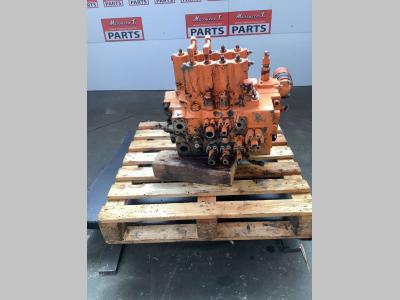 Distributore idraulico per Fiat Hitachi EX 235 in vendita da Massucco T. Srl Area Ricambi