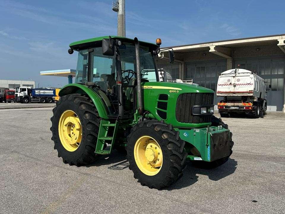 John Deere 6100D Foto 17