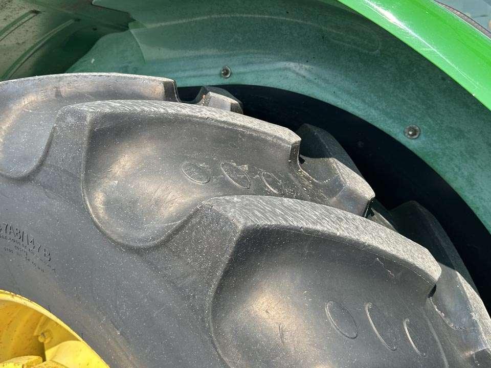 John Deere 6100D Foto 5