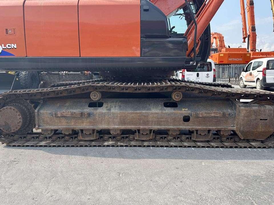 Hitachi ZX350LCN-6 Foto 4