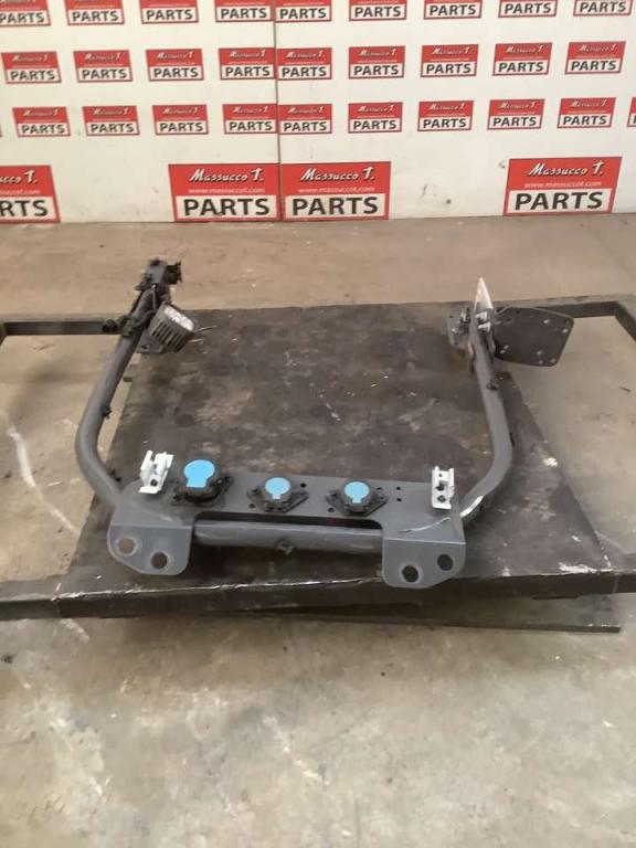 Supporto luci per Volvo FH16 550 6x4 Foto 1