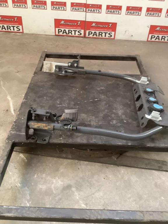 Supporto luci per Volvo FH16 550 6x4 Foto 2
