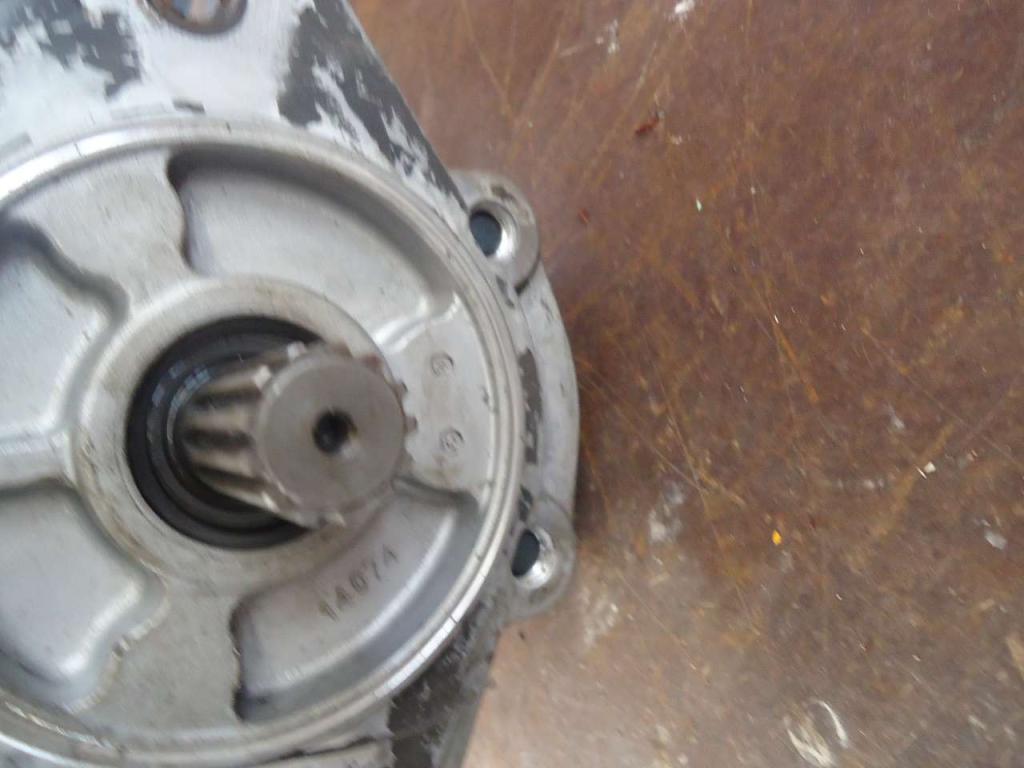 Pompa idraulica cambio per Fiat Kobelco W270 - CODICE 76049140 Foto 3