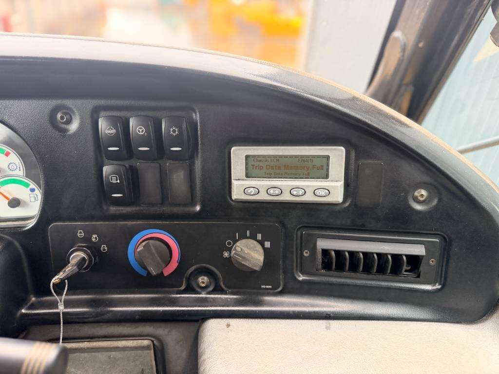 Caterpillar 735 Foto 4