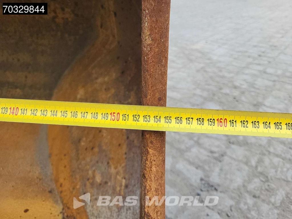 Komatsu HB215 LC -2 Foto 18