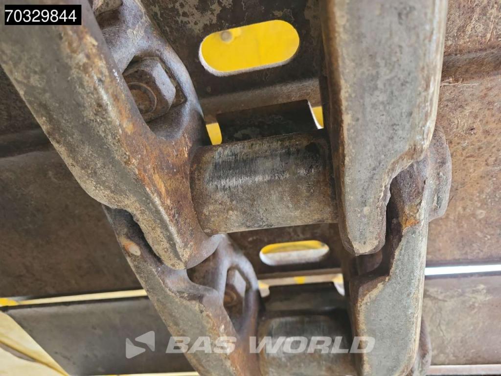 Komatsu HB215 LC -2 Foto 23