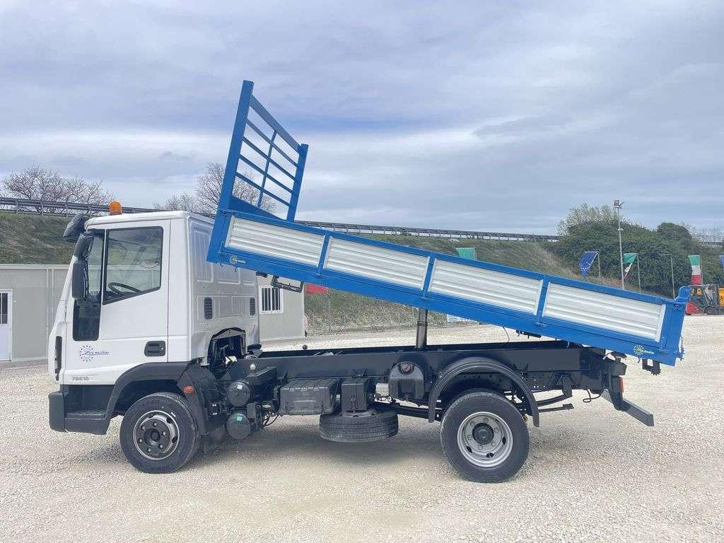 Iveco 75 E 18 Foto 2