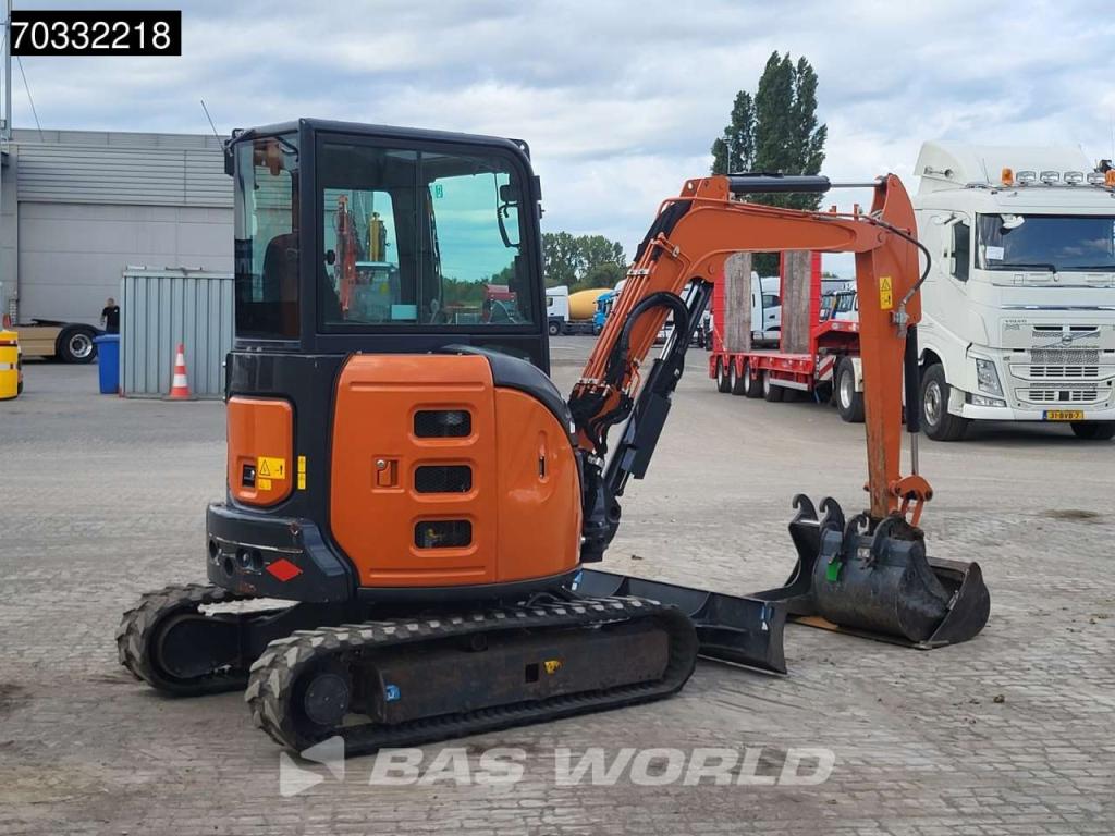 Hitachi ZX33 U-6 CLR A/C - 3 Buckets Foto 6