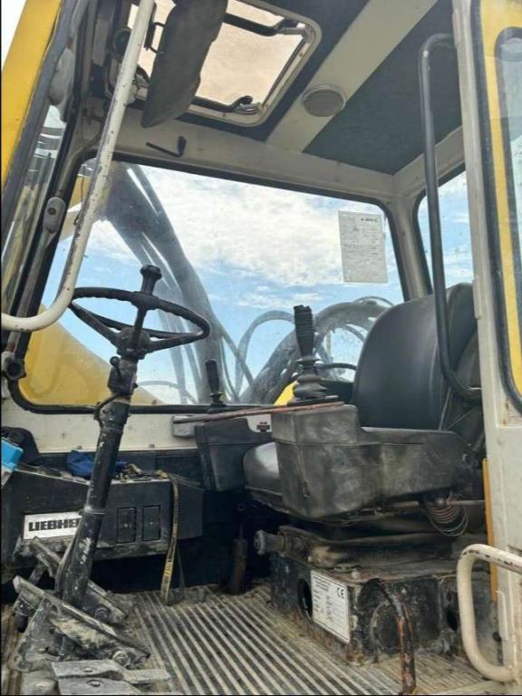 Liebherr A 900 C Foto 7