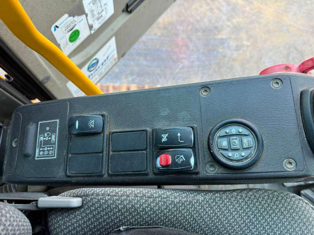 Volvo EC180DL - Triple Boom / Hammer Lines Foto 13
