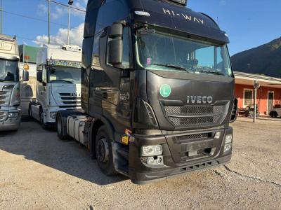 Iveco STRALIS 560 HI WAY euro 6 in vendita da Bridge Export Srl