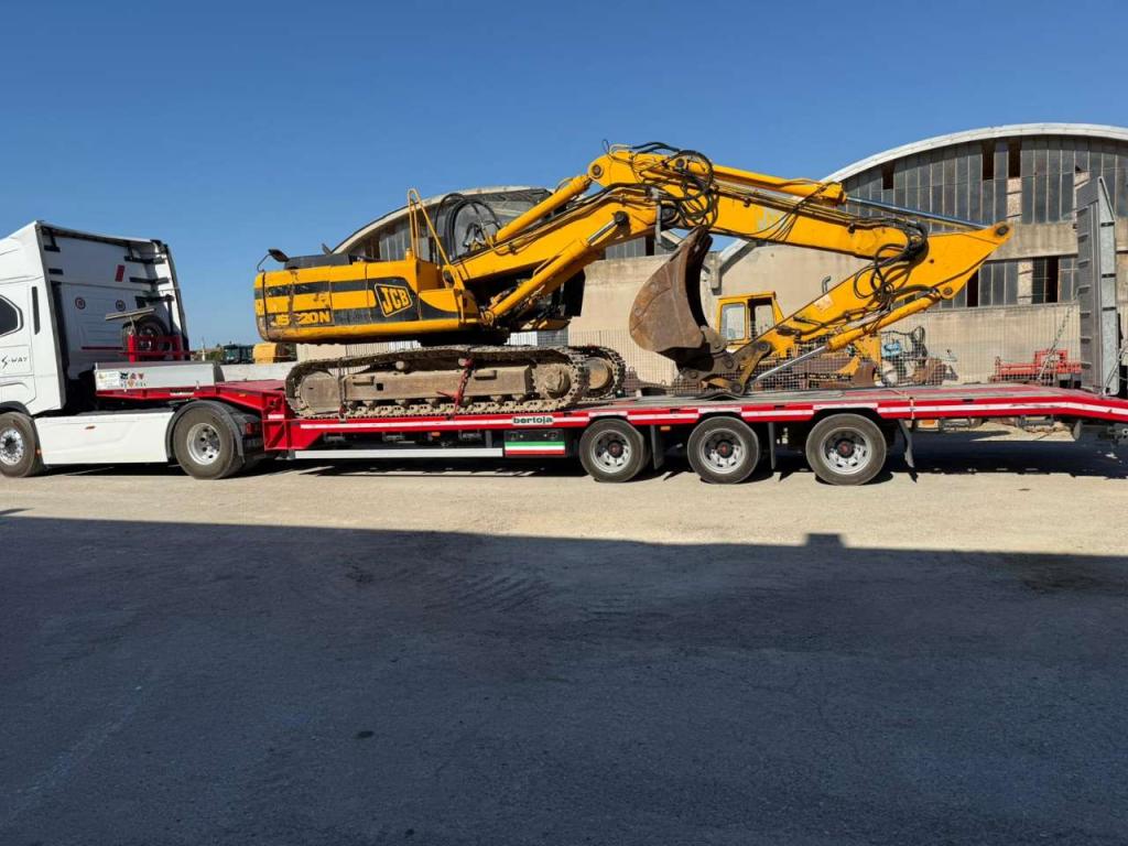 JCB 220 Foto 8