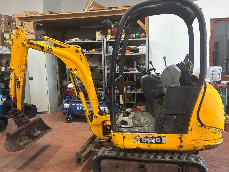 JCB 8016 Foto 3