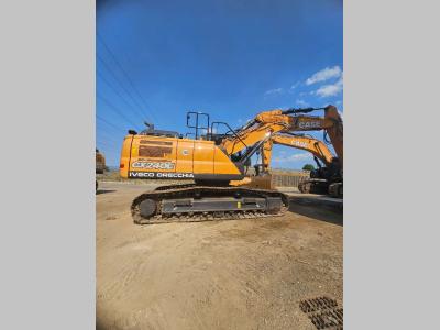 Case CX240E TRIPLICE in vendita da Iveco Orecchia Spa
