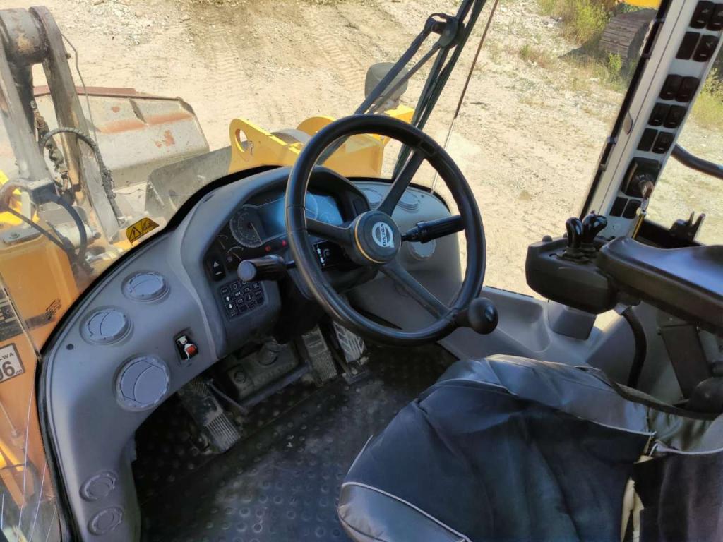 Volvo L120H Foto 5
