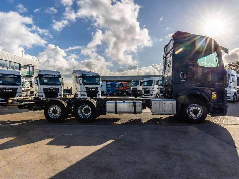 Mercedes-Benz ACTROS 2548 Foto 4