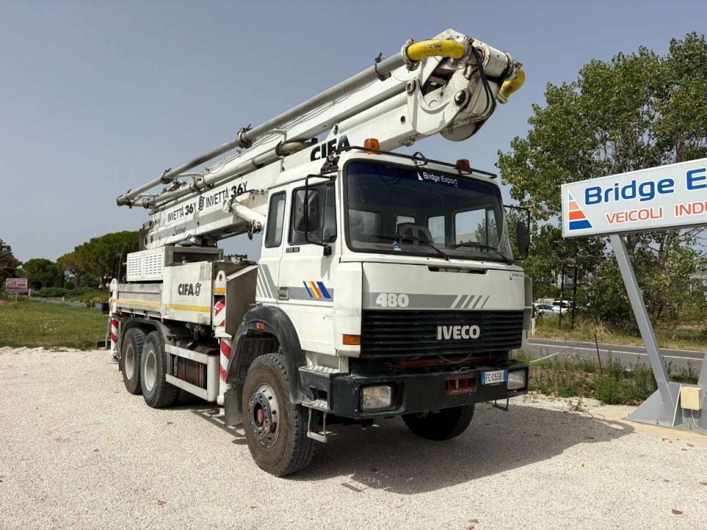 Iveco 330.30 POMPA CIFA 36 metri Foto 1
