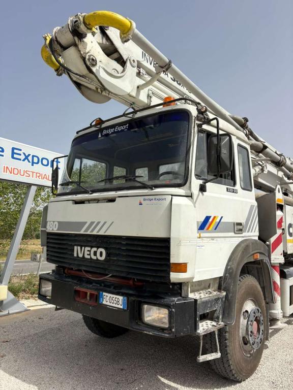 Iveco 330.30 POMPA CIFA 36 metri Foto 11