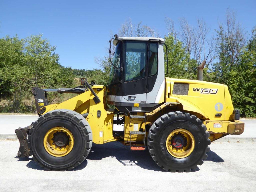 New Holland W130 Foto 1